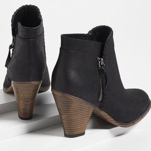 Marices women’s black ankle boot size 8.5